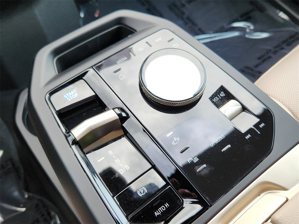 New 2026 BMW iX xDrive45 image 24