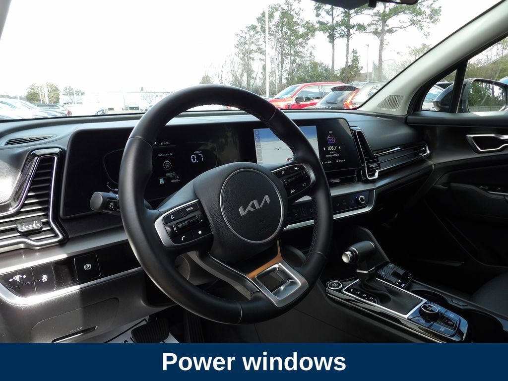 Used 2023 Kia Sportage EX image 9