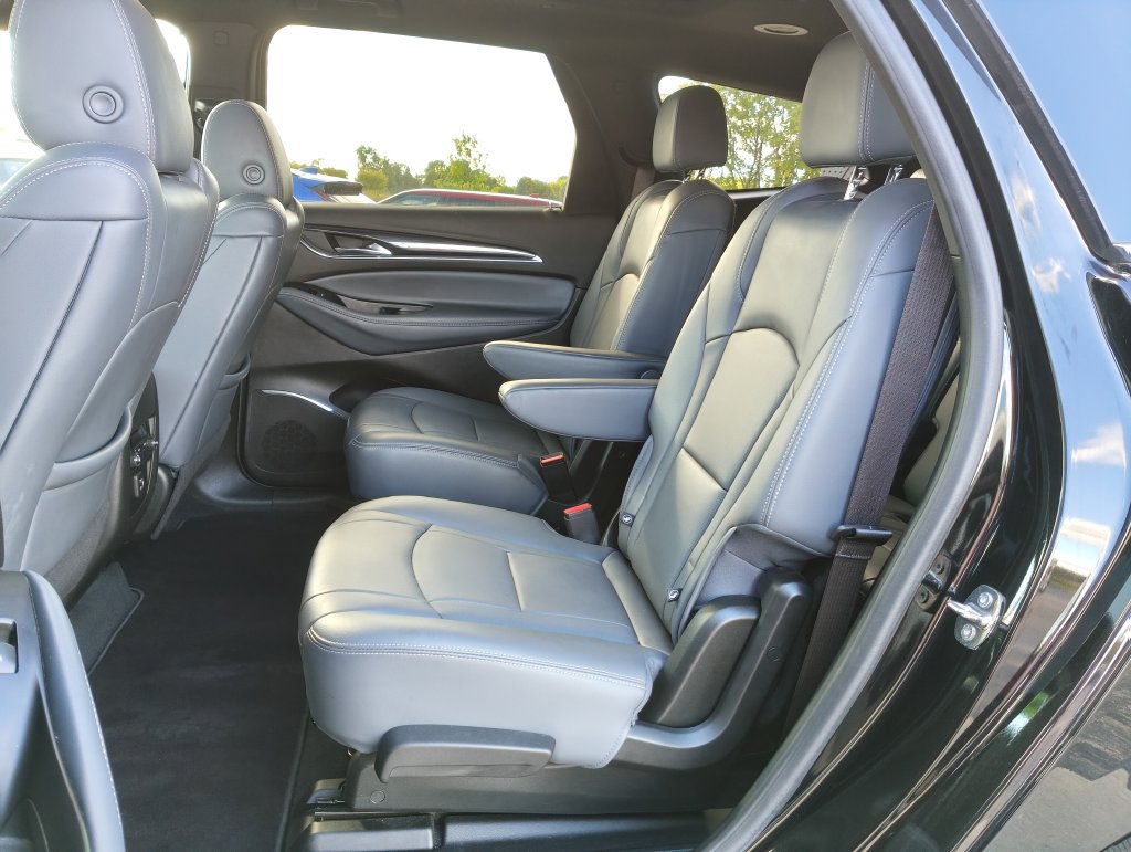 Used 2023 Buick Enclave Essence w/ Experience Buick Package AWD/4WD image 8