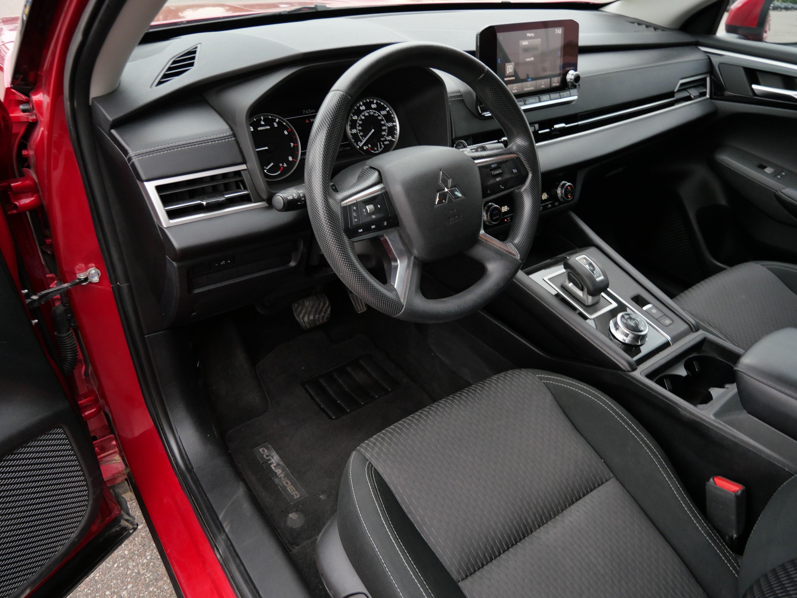 Used 2022 Mitsubishi Outlander ES AWD/4WD image 19