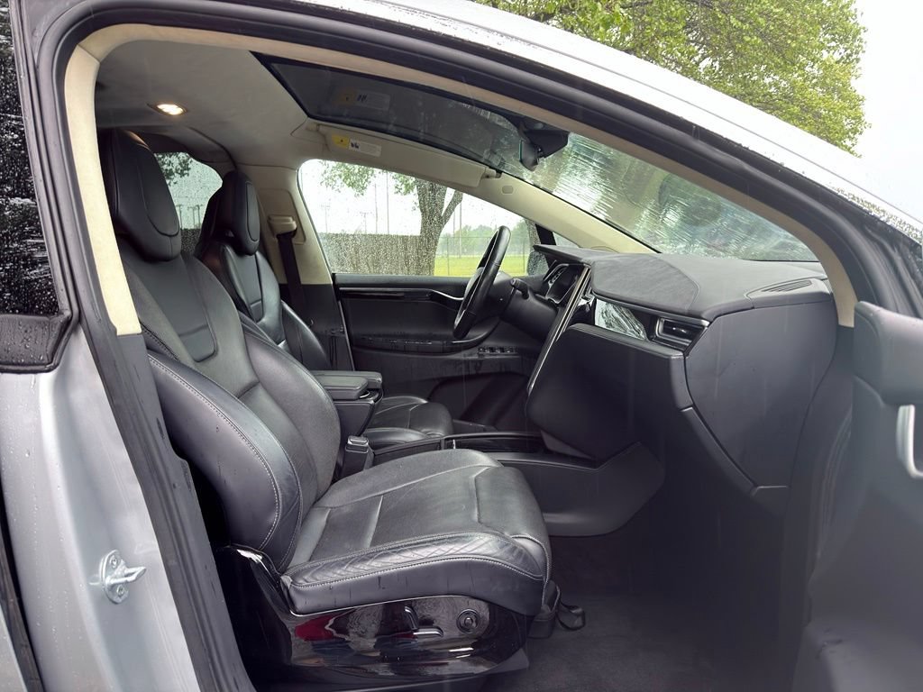 Used 2016 Tesla Model X 75D AWD/4WD image 30