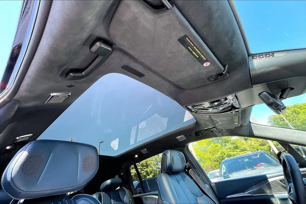Certified 2025 Cadillac Escalade IQ Sport 2 w/ LPO, ONYX Package AWD/4WD image 28