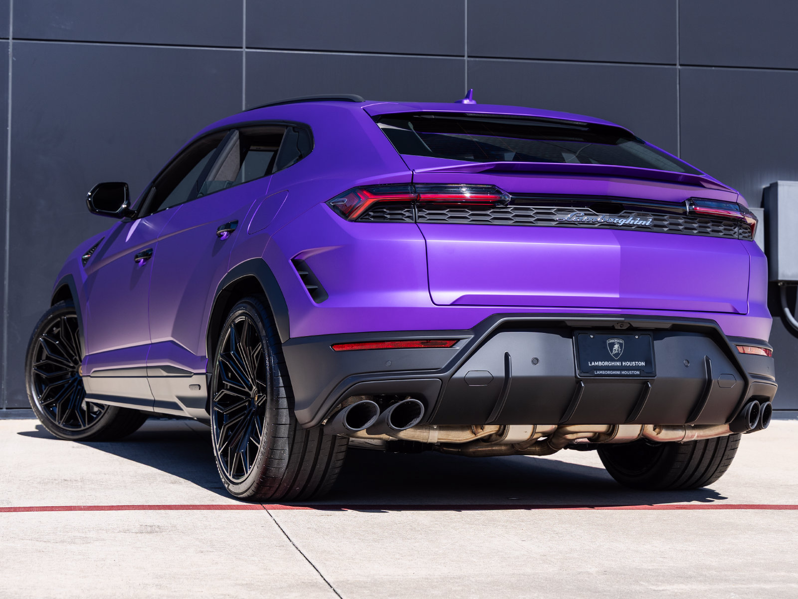 Used 2025 Lamborghini Urus S AWD/4WD image 6