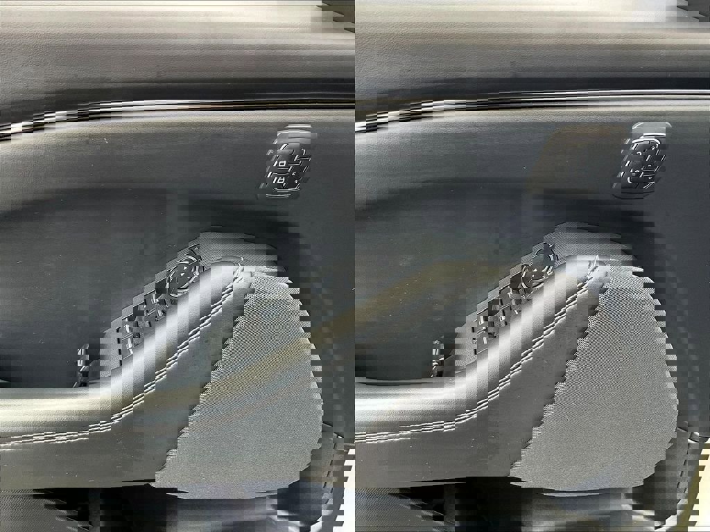 Used 2021 Ford Mustang Mach-E Select w/ Comfort/Technology Package AWD/4WD image 36