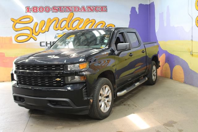 Used 2019 Chevrolet Silverado 1500 Custom w/ Custom Value Package AWD/4WD image 2