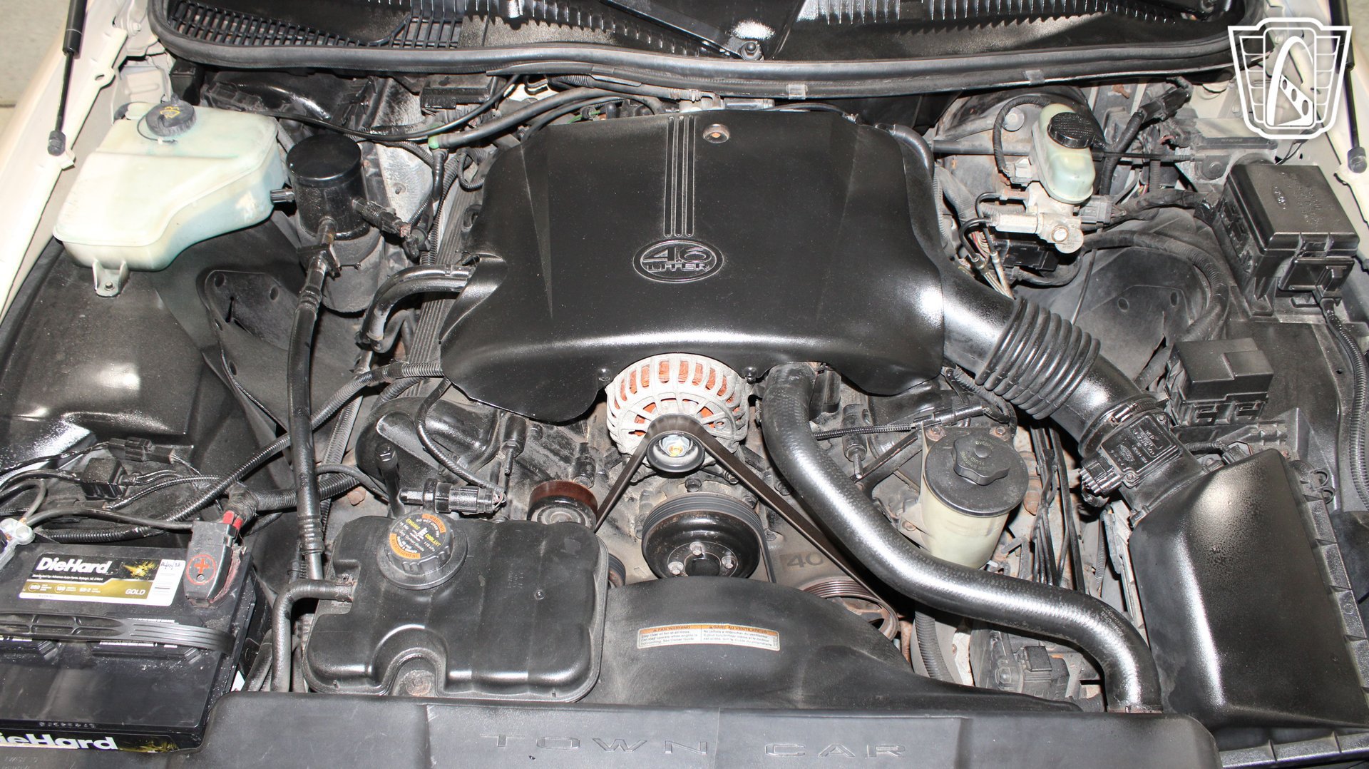 Used 1999 Lincoln Town Car Cartier RWD image 9