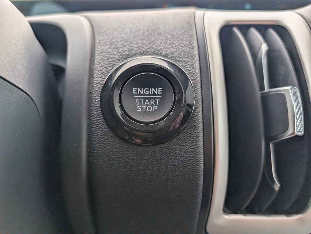 Used 2025 Ford Expedition Active image 21