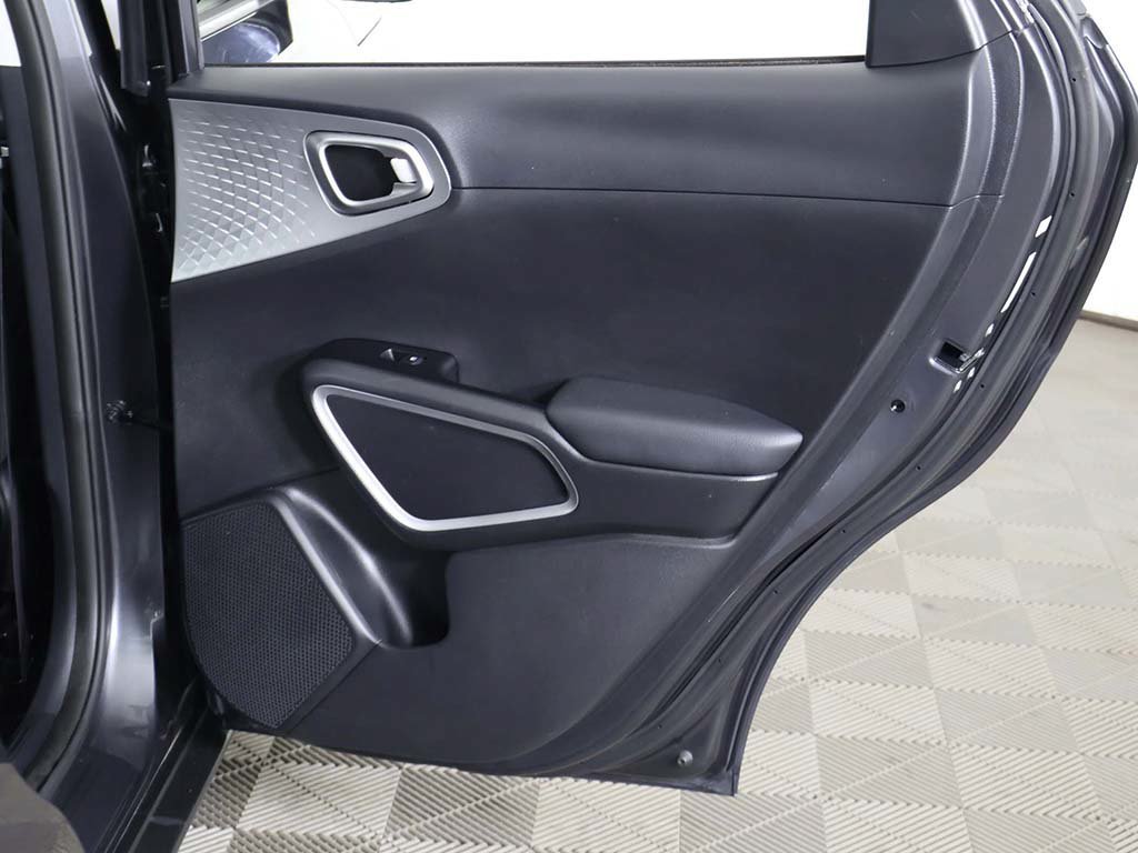 Used 2020 Kia Soul LX FWD image 22