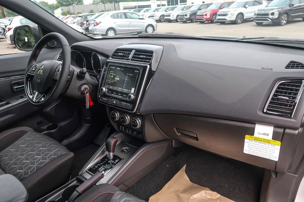 Used 2025 Mitsubishi Outlander Sport AWD image 19