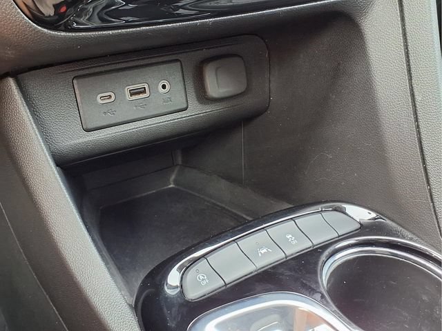 Certified 2022 Buick Encore GX Select FWD image 9