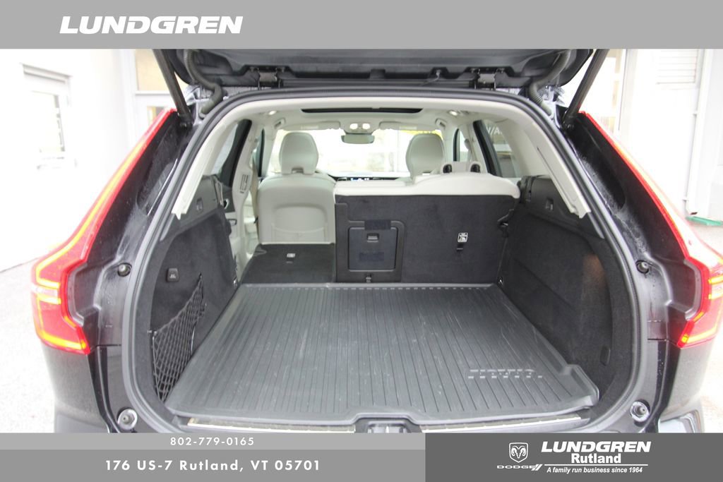 Used 2022 Volvo XC60 B6 Inscription w/ Advanced Package image 44
