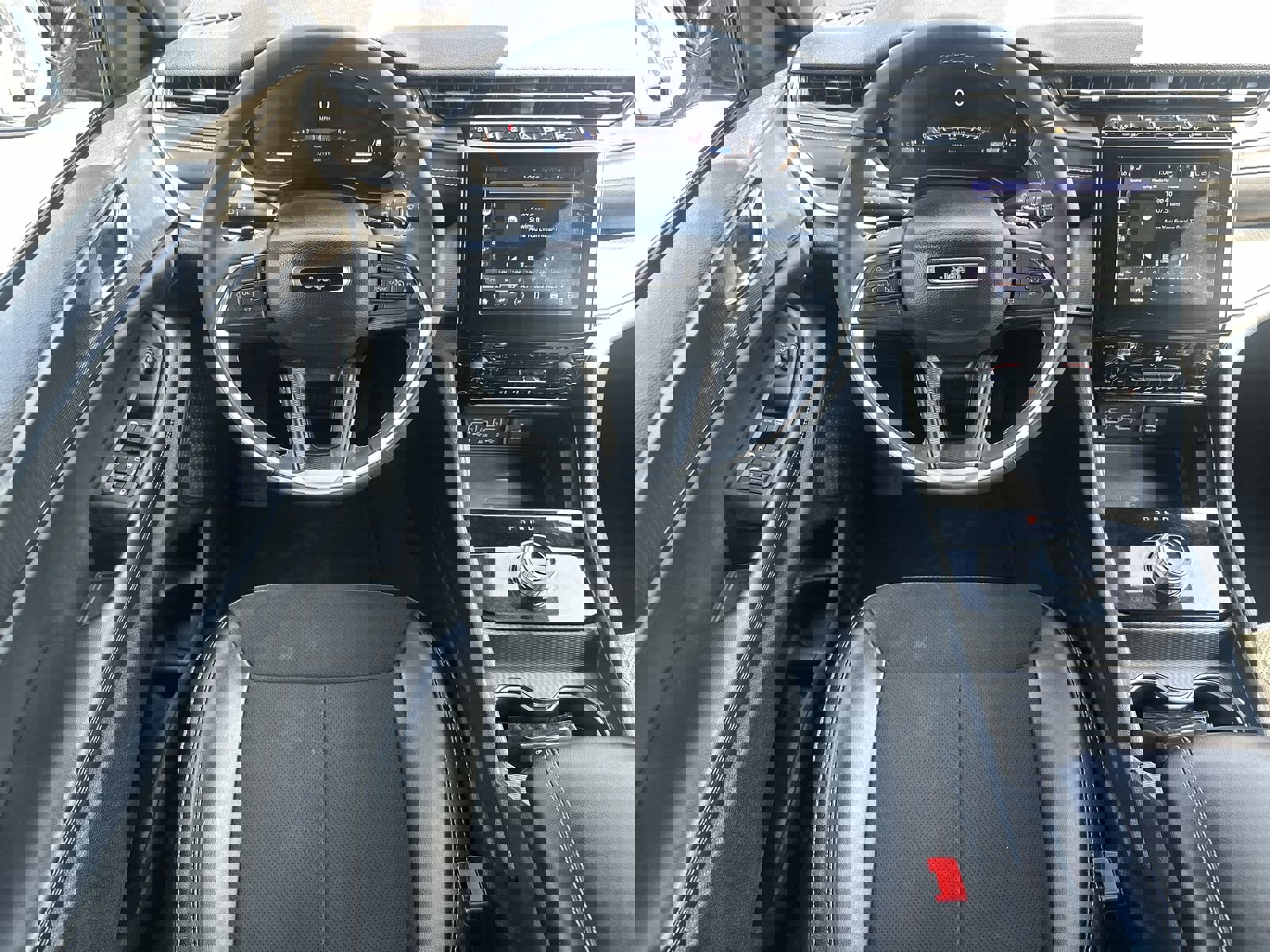 Used 2024 Jeep Grand Cherokee L Laredo AWD/4WD image 17