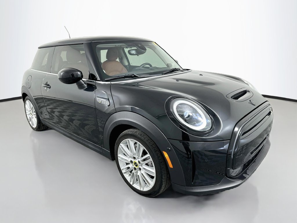 Used 2024 MINI Cooper SE FWD image 3
