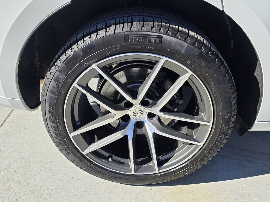 Used 2026 Porsche Macan AWD/4WD image 31
