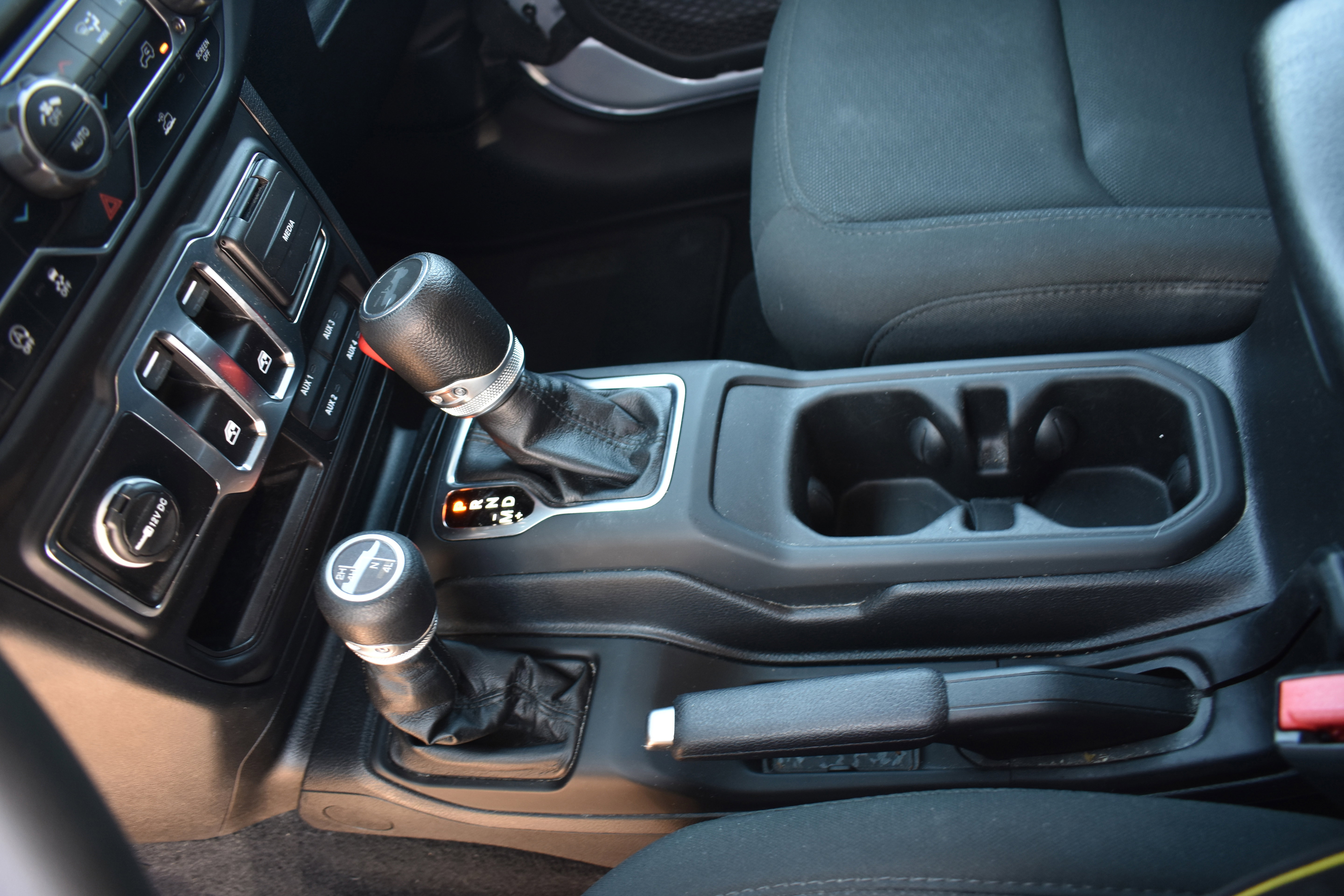 Used 2023 Jeep Wrangler Sport AWD/4WD image 22