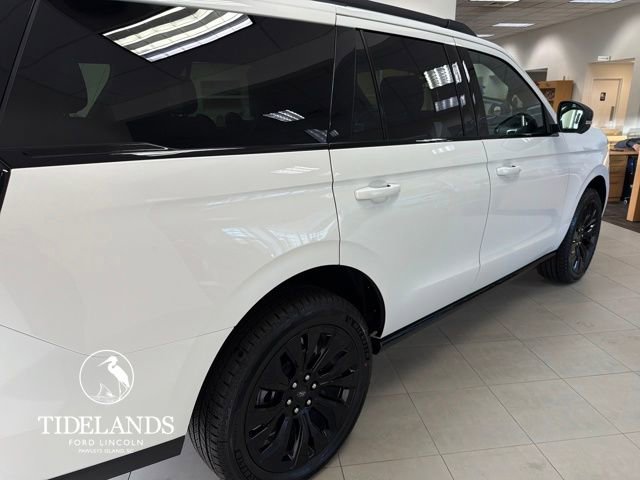 New 2025 Ford Expedition Platinum w/ Stealth Appearance Package image 8