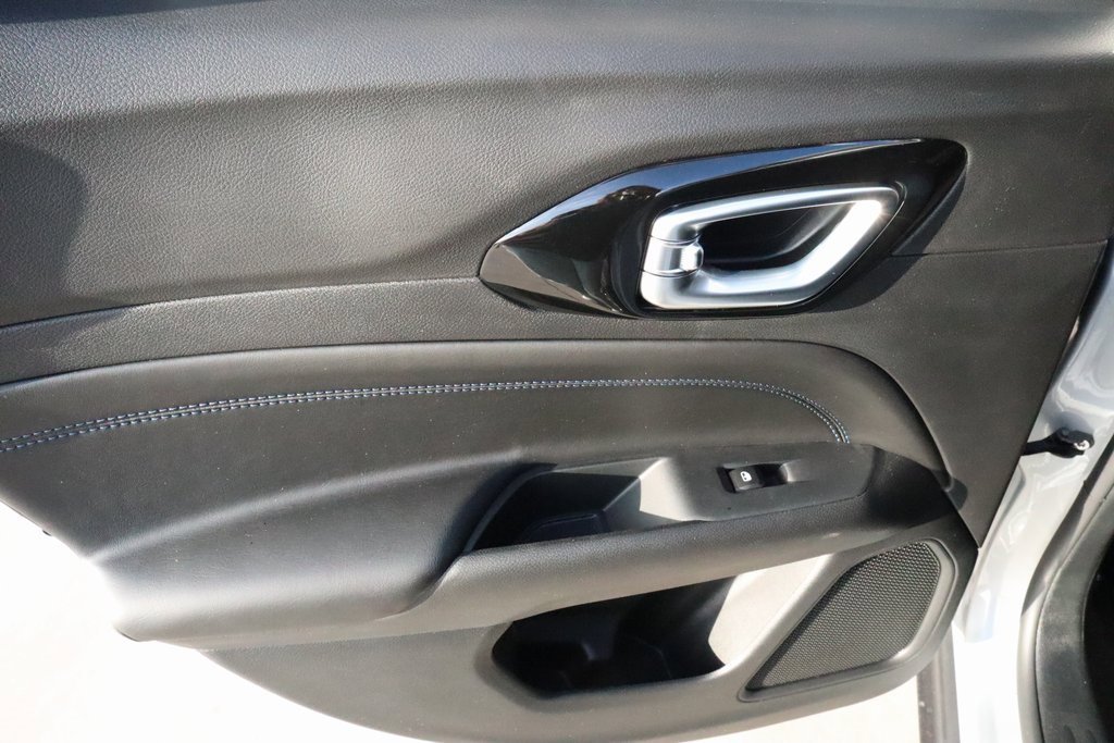 New 2026 Jeep Compass Latitude image 16