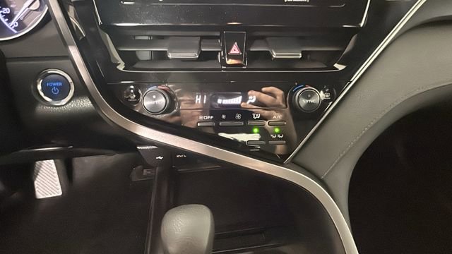 Used 2022 Toyota Camry LE FWD image 23