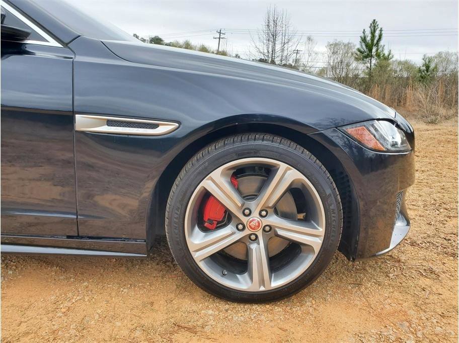 Used 2018 Jaguar XF First Edition AWD/4WD image 14