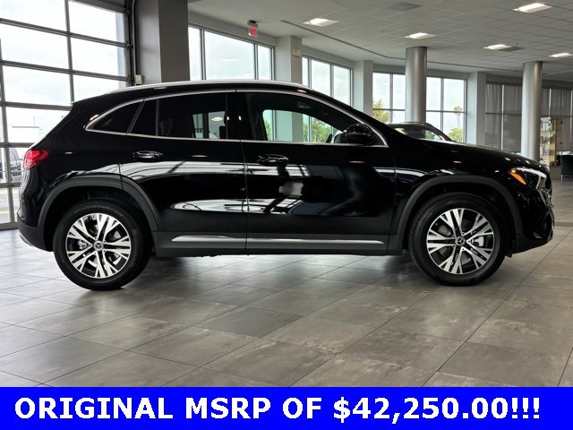 Certified 2025 Mercedes-Benz GLA 250 image 2