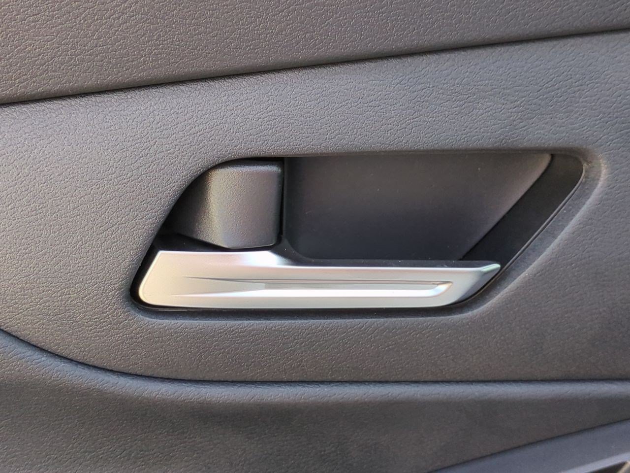 New 2026 Nissan Sentra SV w/ SV Convenience Package FWD image 27