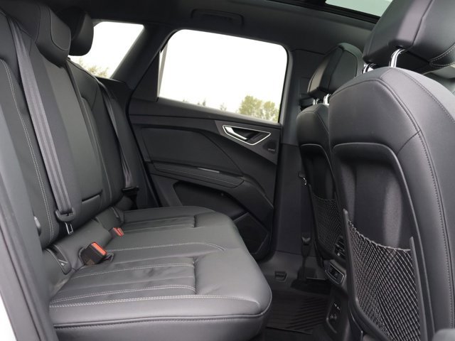 Certified 2023 Audi Q4 e-tron Premium Plus w/ Premium Plus RWD image 24