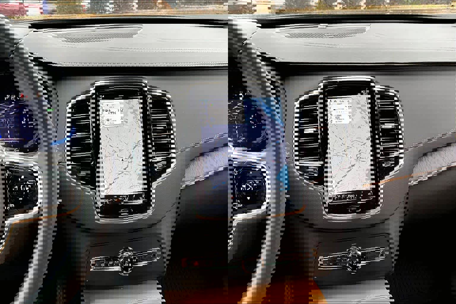 Used 2023 Volvo XC90 T8 Ultimate image 7