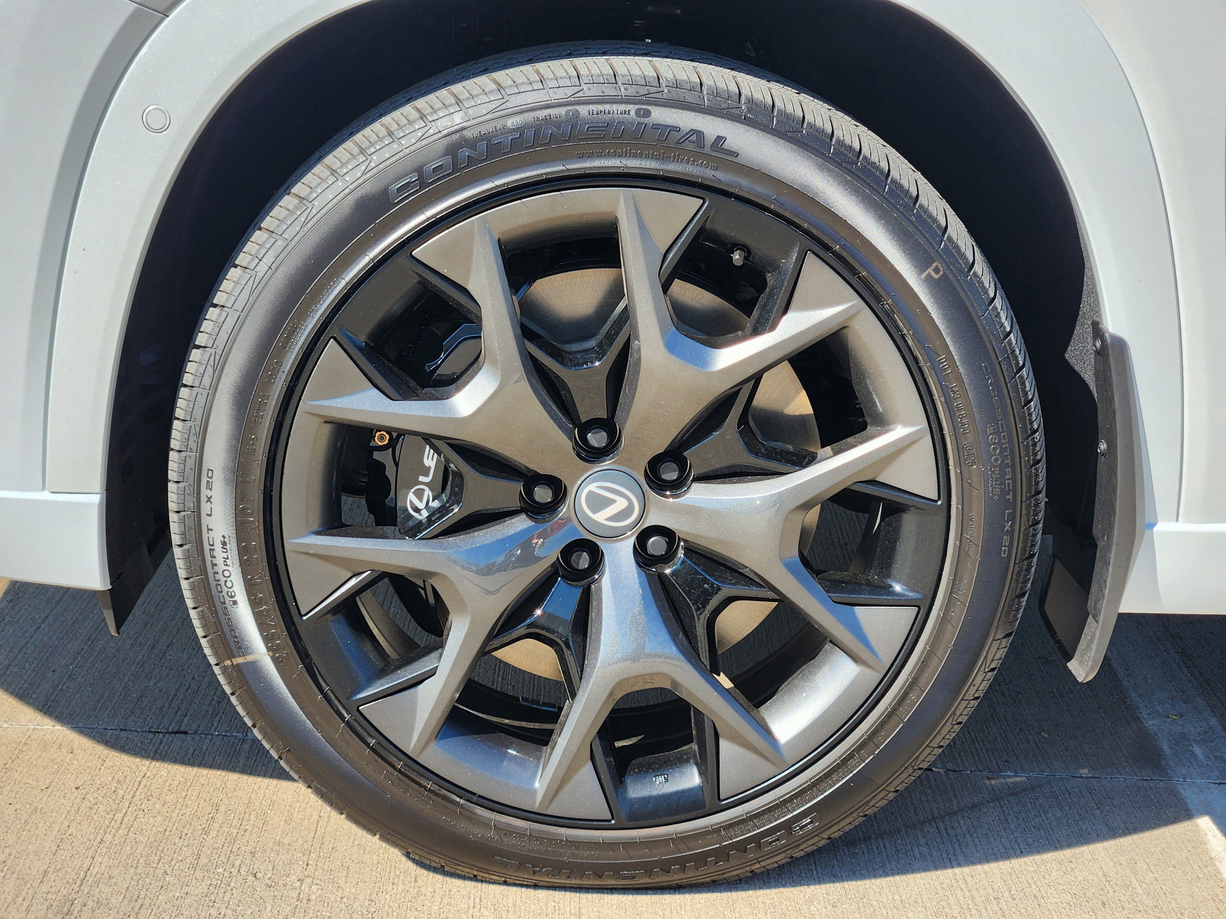 New 2026 Lexus TX 500h AWD image 7