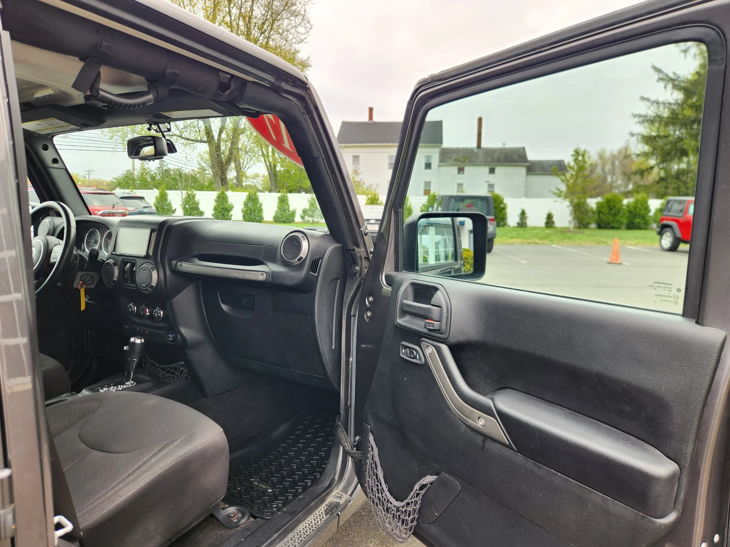 Used 2017 Jeep Wrangler Unlimited Sport w/ Quick Order Package 24S AWD/4WD image 43
