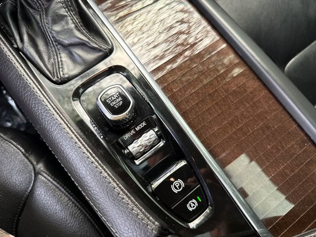 Used 2019 Volvo XC90 T6 Momentum AWD/4WD image 26