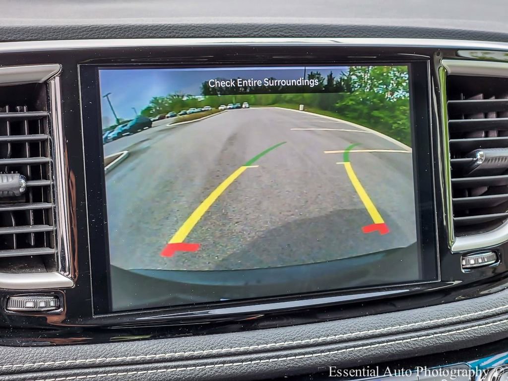 Used 2023 Chrysler Pacifica Touring-L FWD image 19