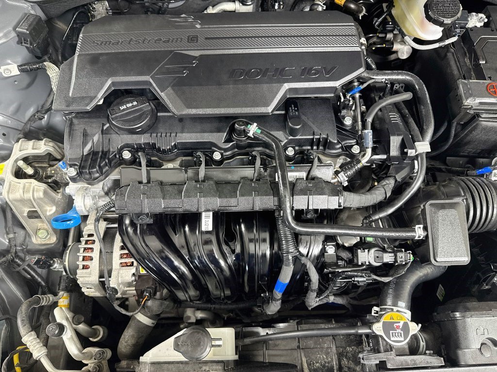 Used 2026 Hyundai Elantra Sport FWD image 38