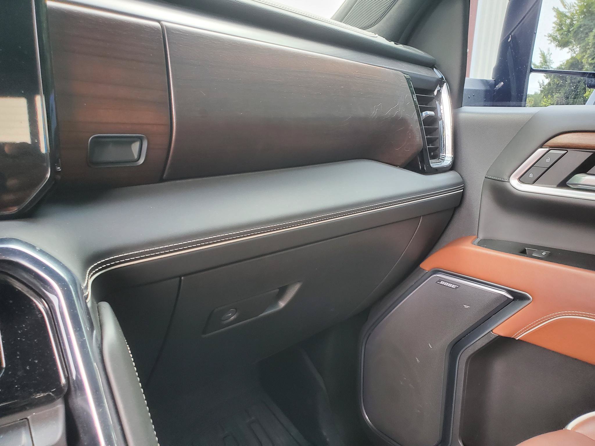 Used 2025 GMC Sierra 2500 Denali Ultimate AWD/4WD image 55