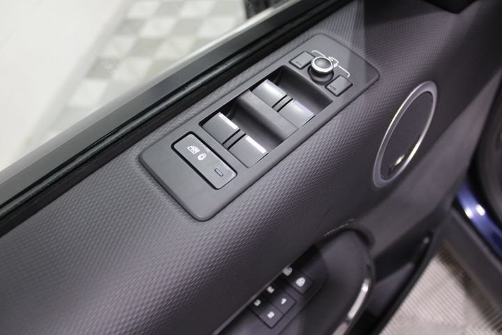 Used 2021 Land Rover Discovery S R-Dynamic AWD/4WD image 20