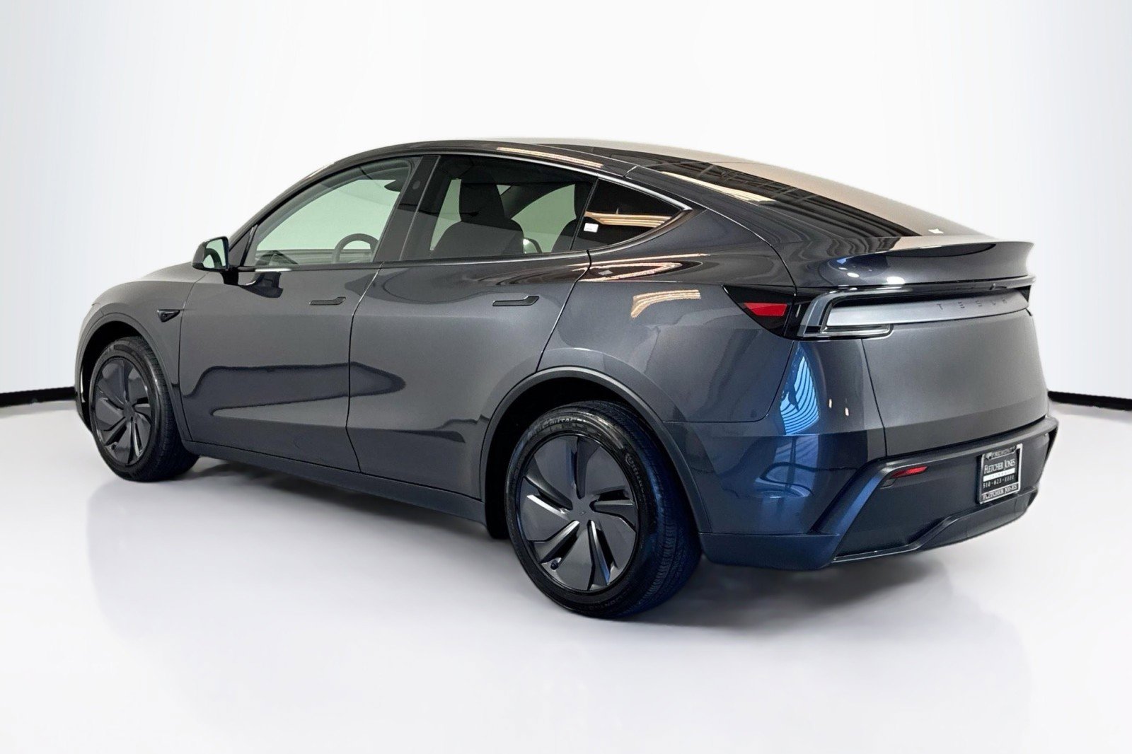 Used 2026 Tesla Model Y 2WD image 7