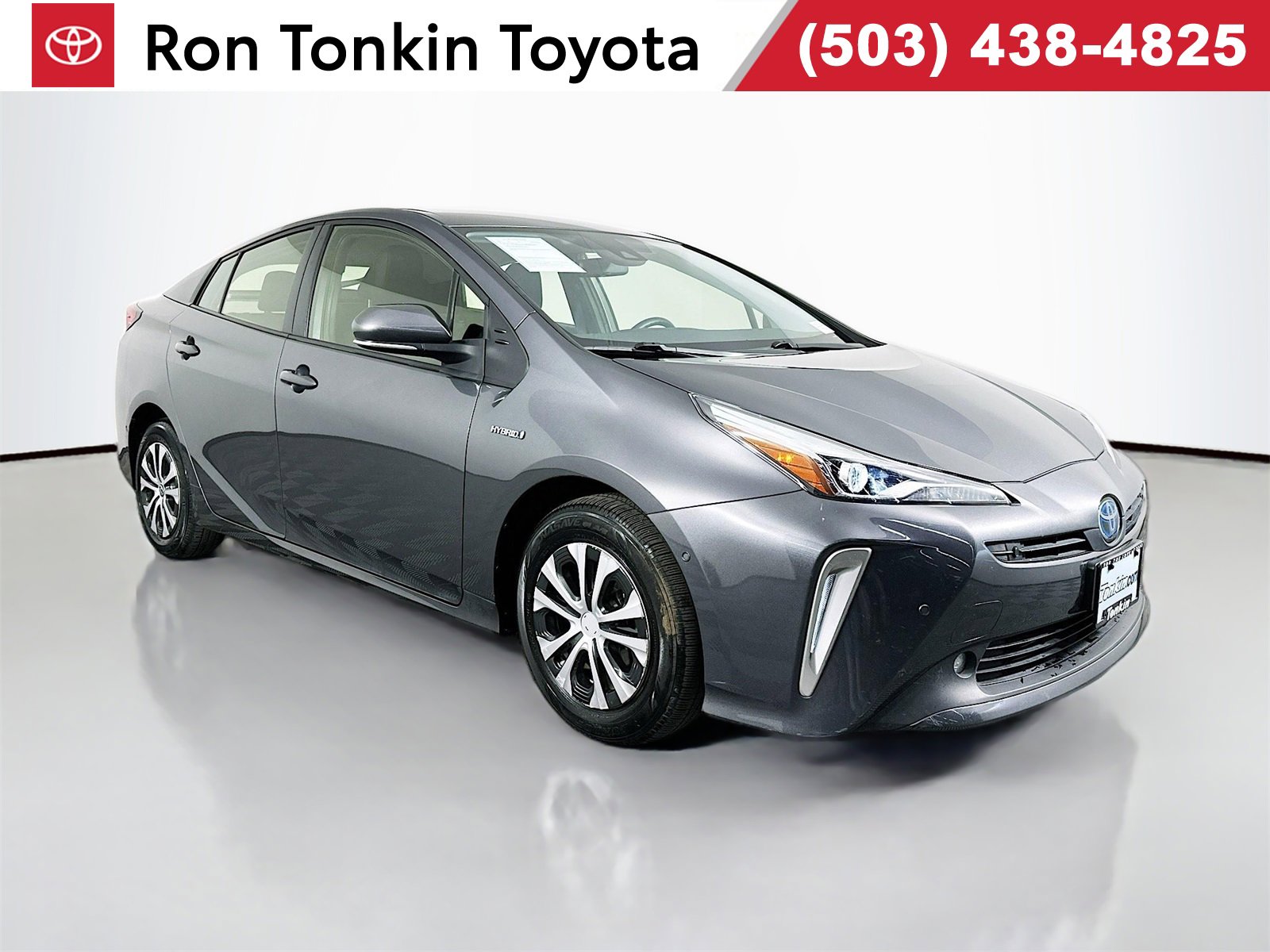 Used 2021 Toyota Prius LE image 1
