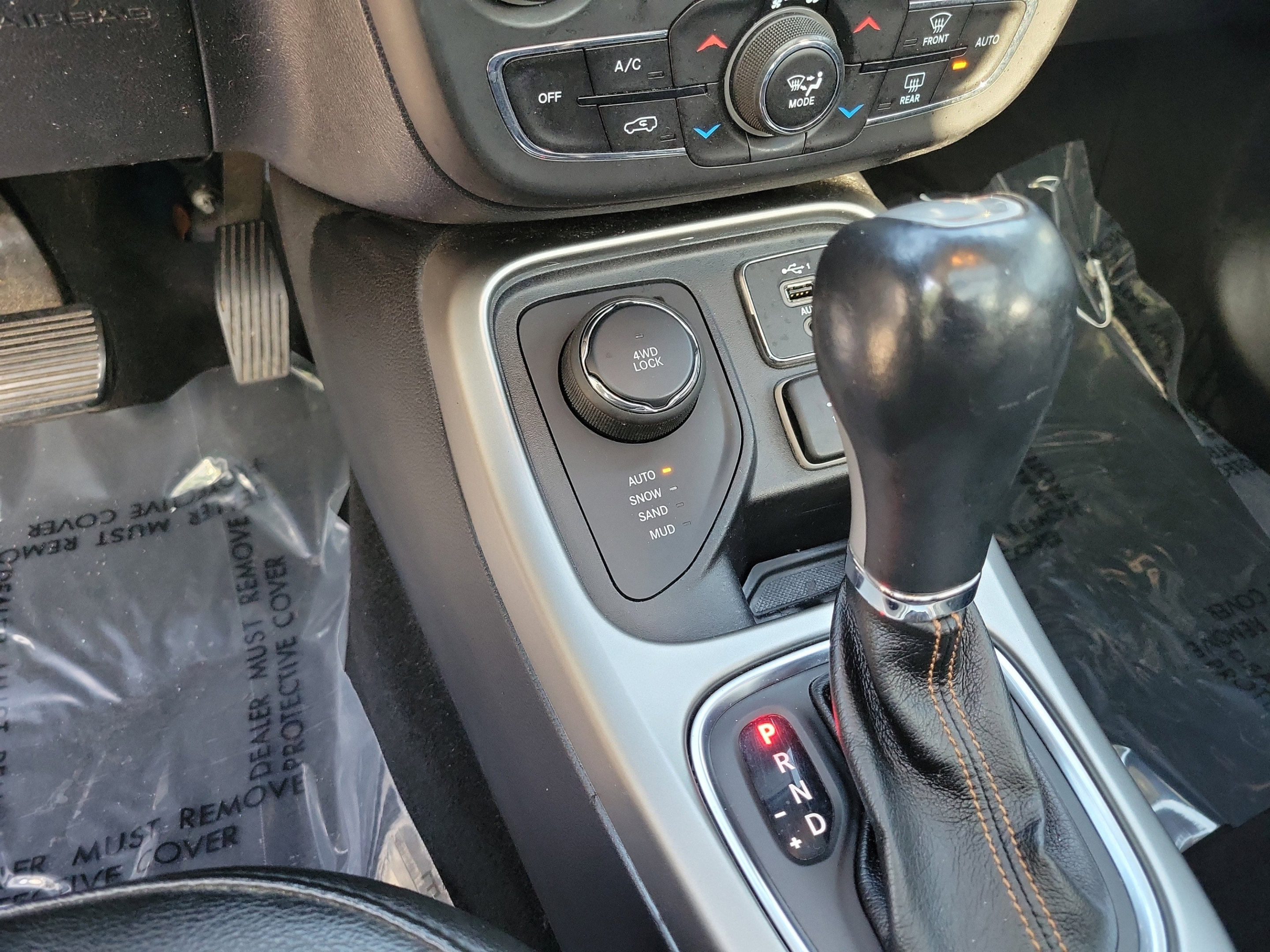 Used 2019 Jeep Compass Latitude w/ Cold Weather Group AWD/4WD image 19