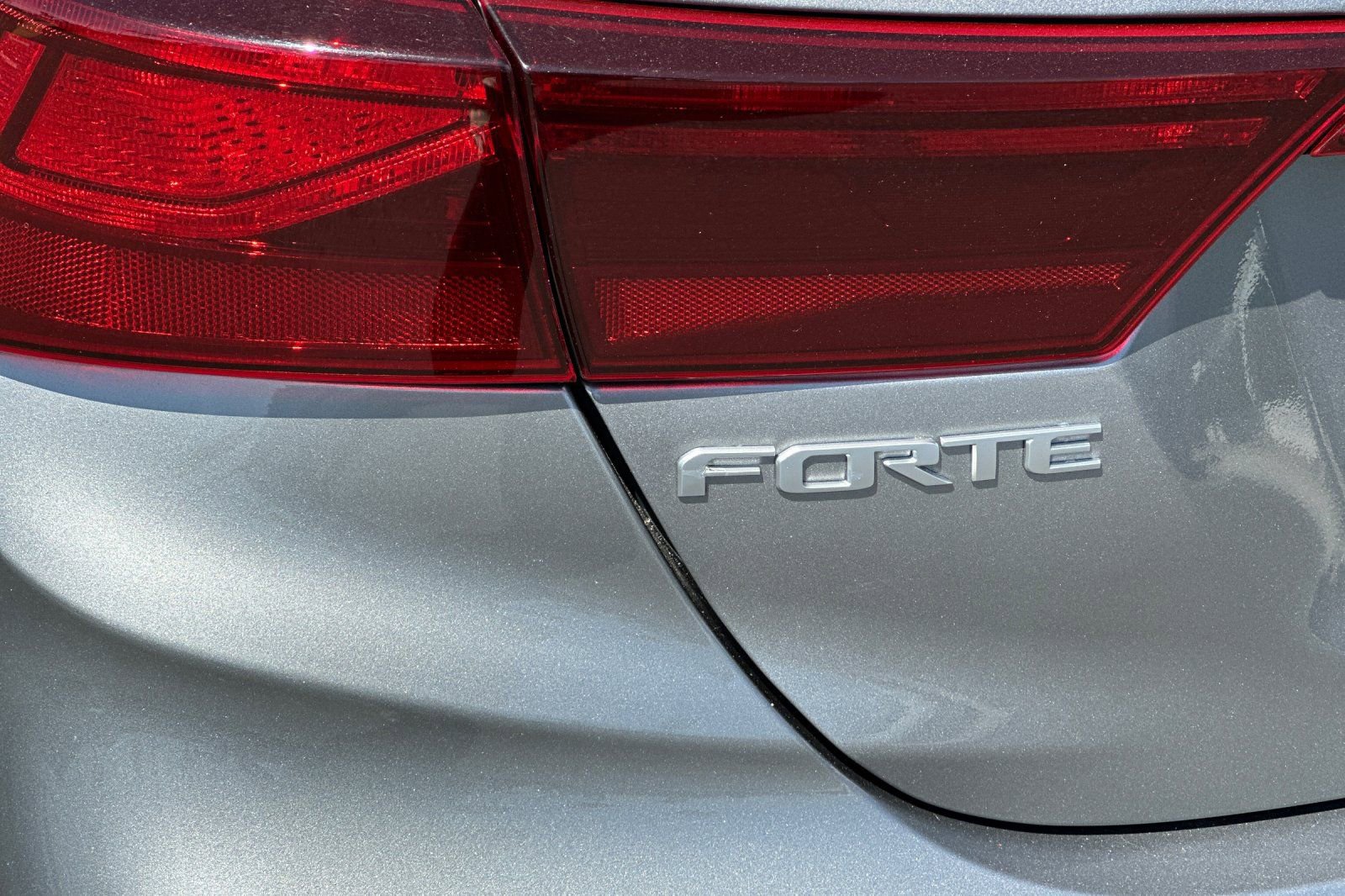 Used 2024 Kia Forte LXS FWD image 25