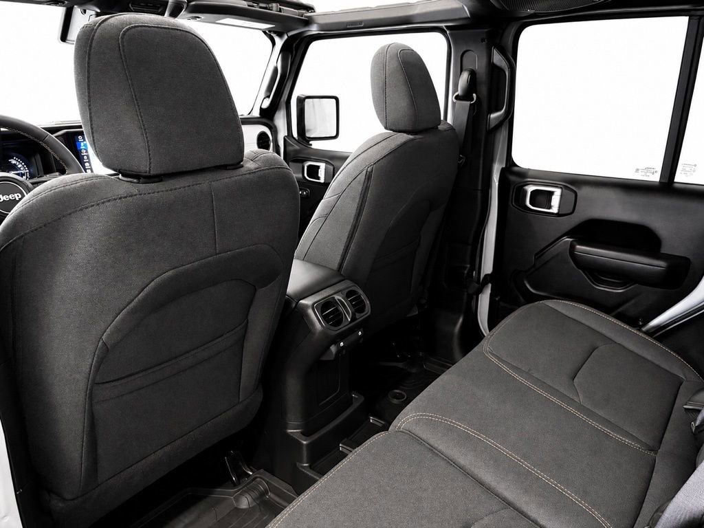 Used 2024 Jeep Wrangler Unlimited AWD/4WD image 23