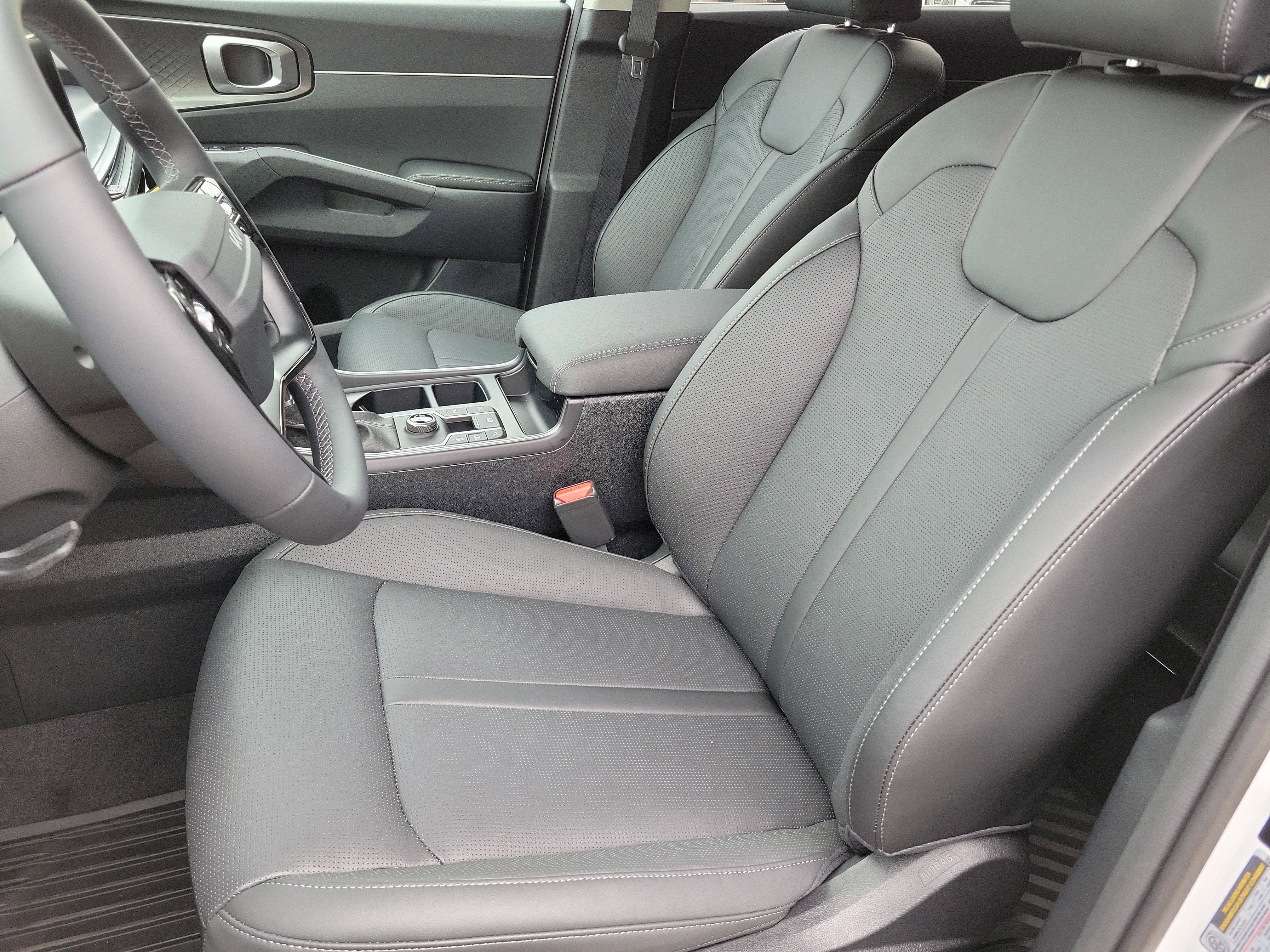 New 2026 Kia Sorento S image 4