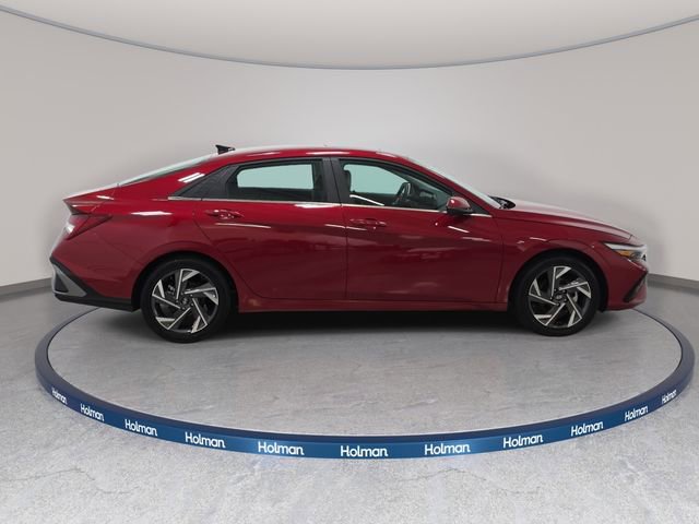 Used 2024 Hyundai Elantra Limited image 5