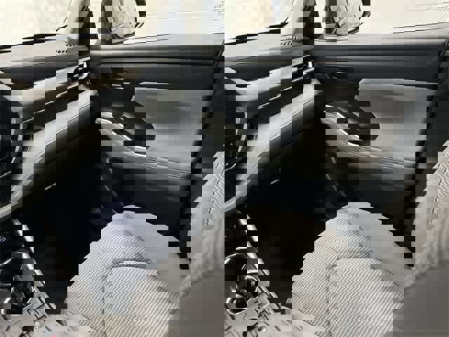 Used 2023 Toyota Highlander L image 12