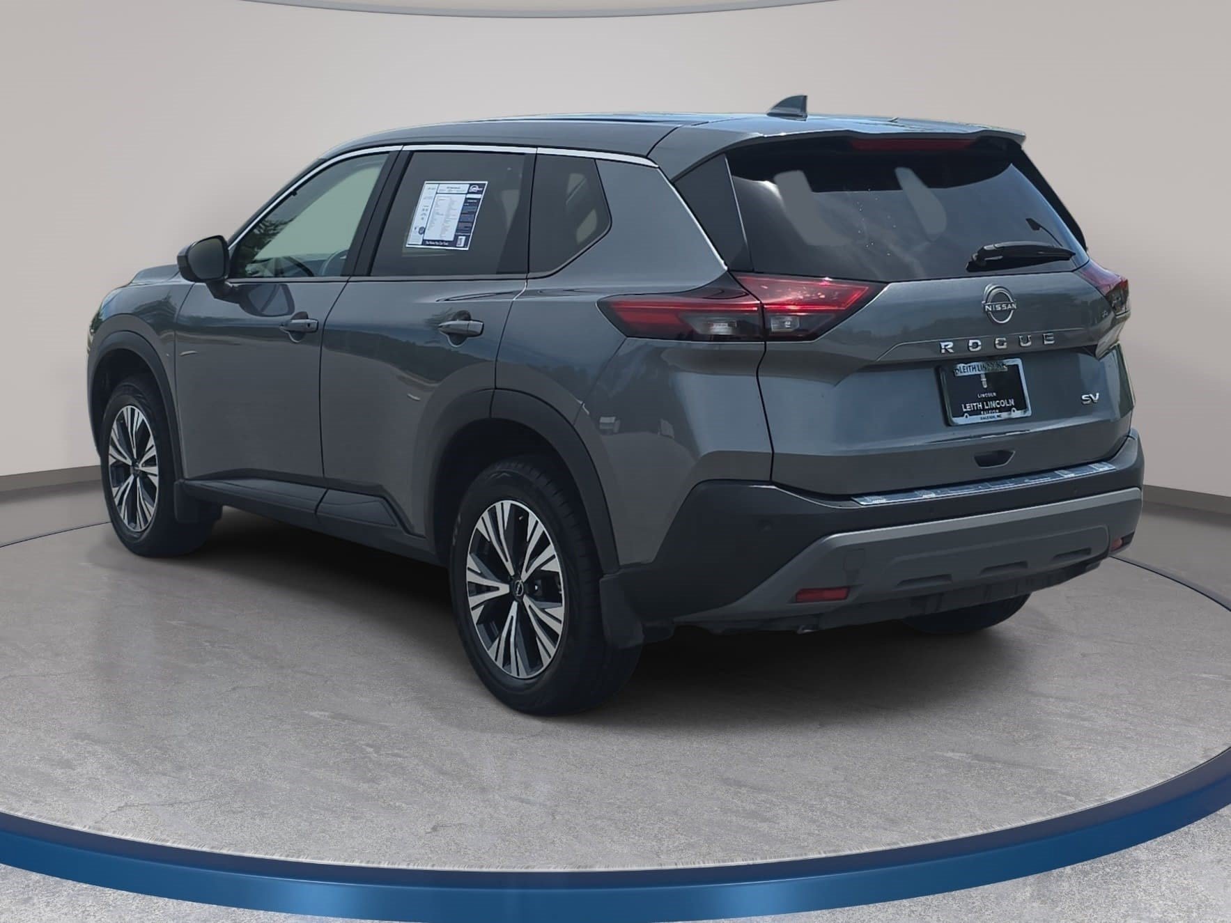 Used 2023 Nissan Rogue SV FWD image 7