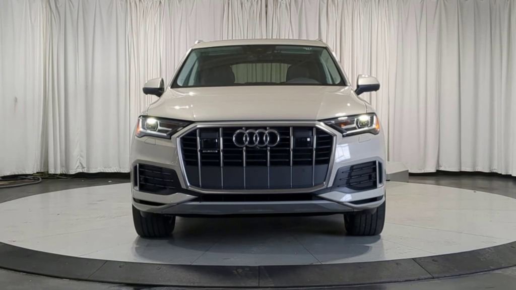 Used 2022 Audi Q7 2.0T Premium Plus w/ Premium Plus Package AWD/4WD image 4
