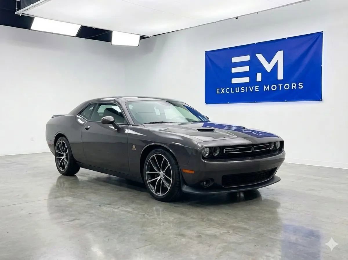 Used 2015 Dodge Challenger R/T Scat Pack w/ Driver Convenience Group image 1