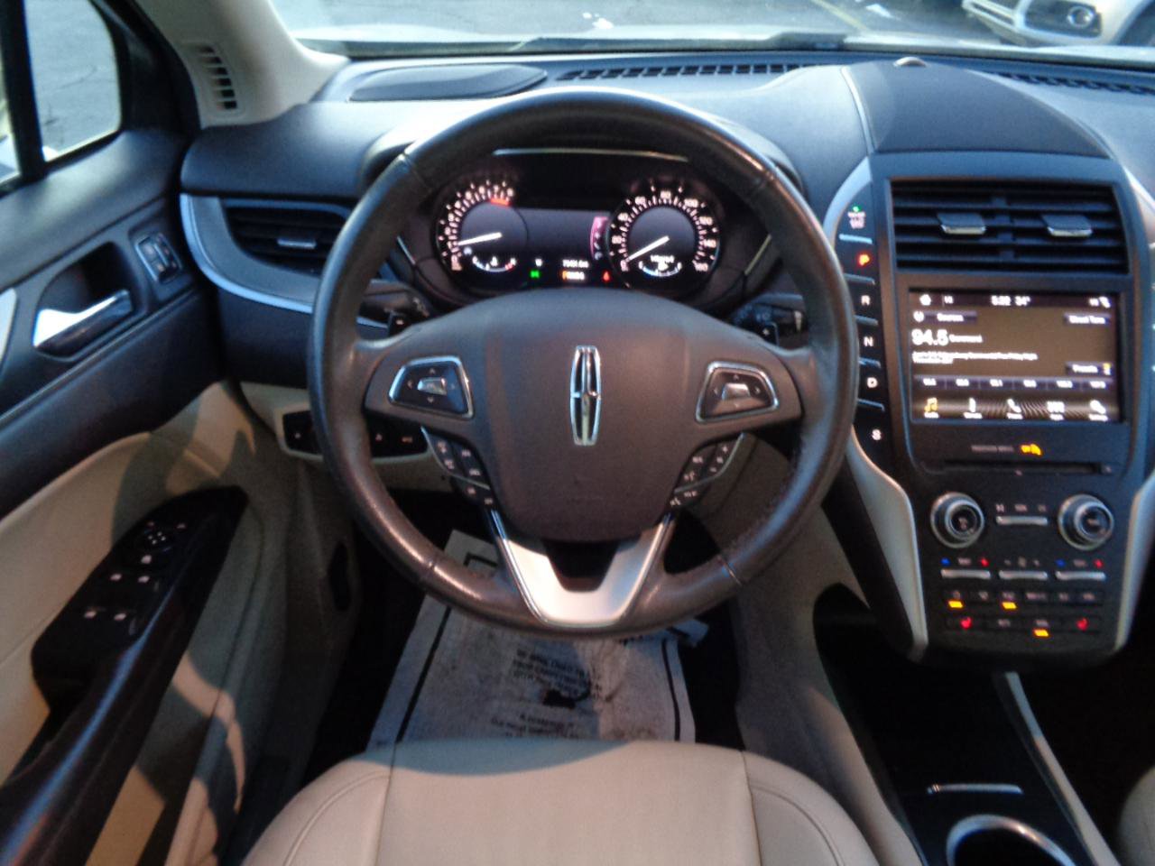 Used 2017 Lincoln MKC Premiere image 15