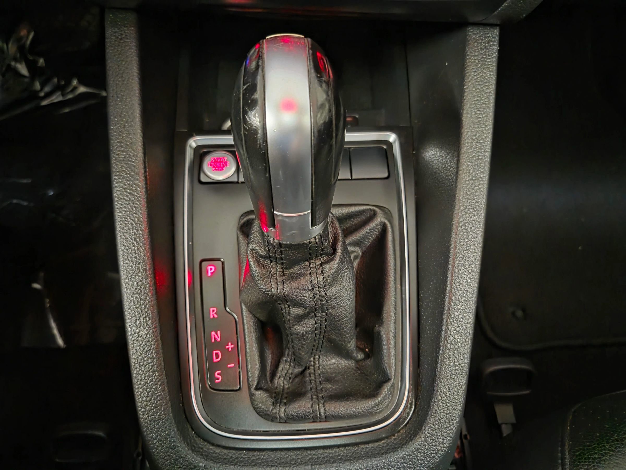 Used 2017 Volkswagen Jetta SE FWD image 24
