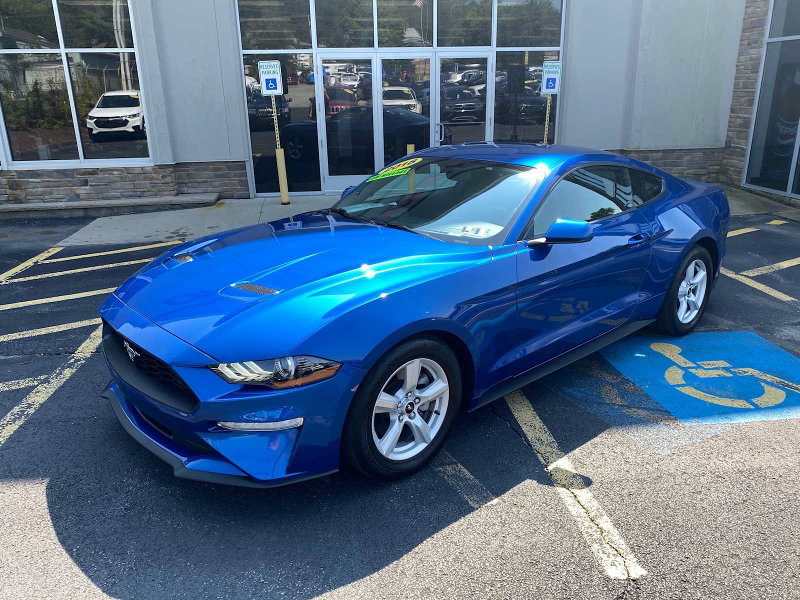 Used 2018 Ford Mustang Coupe RWD image 2