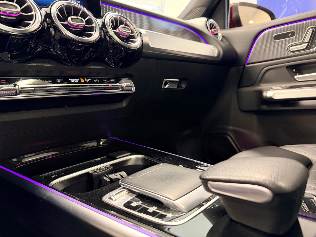 Used 2020 Mercedes-Benz GLB 250 image 37