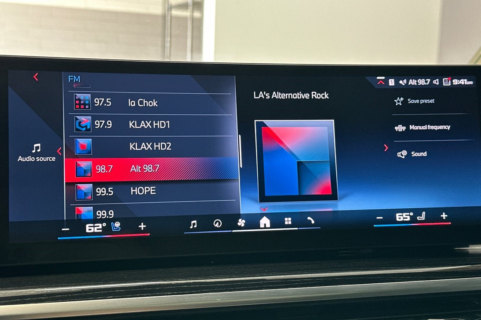 Certified 2025 BMW X7 M60i AWD/4WD image 23